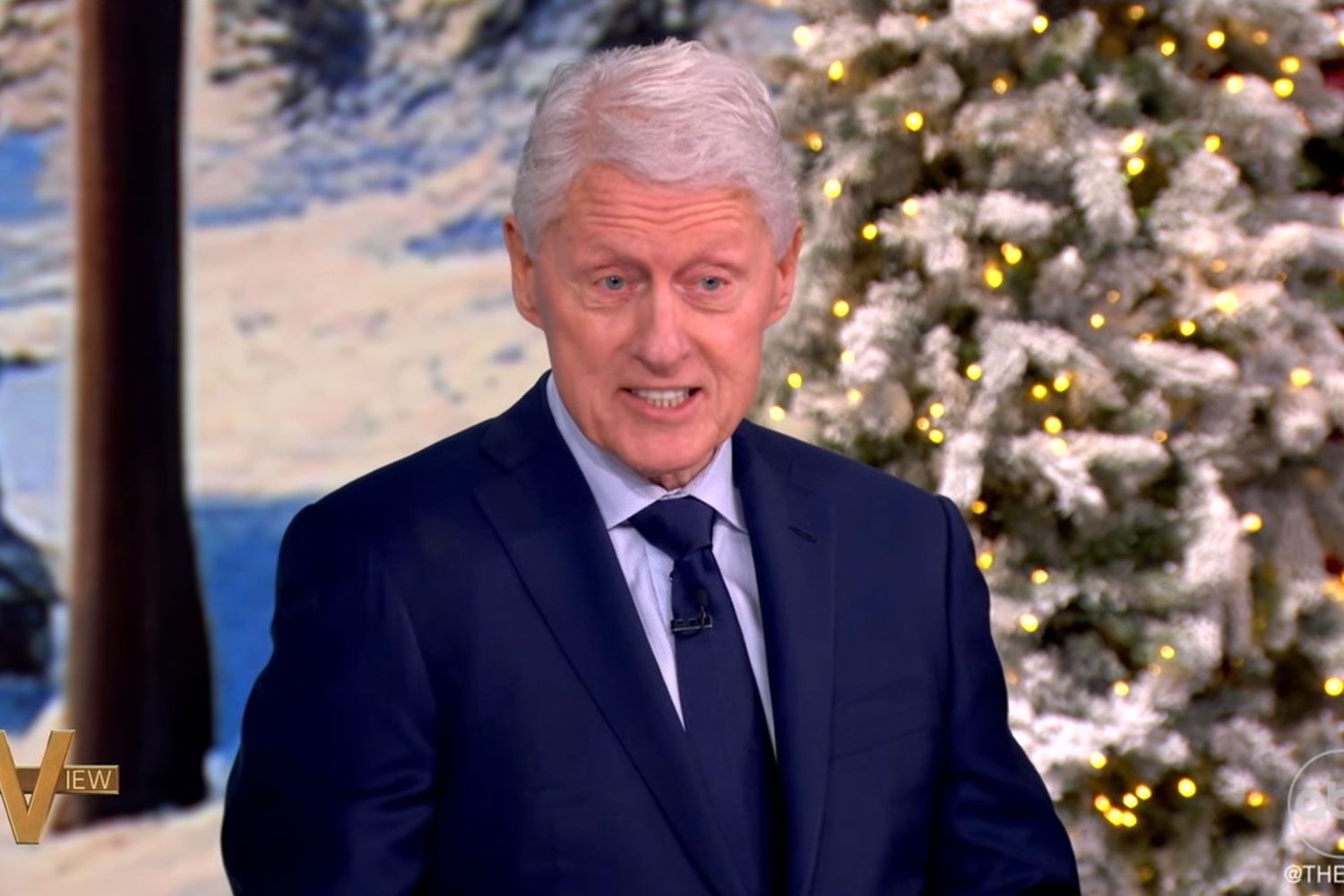 Bill Clinton tells 'The View' hosts Democrats 'give up on too many people'